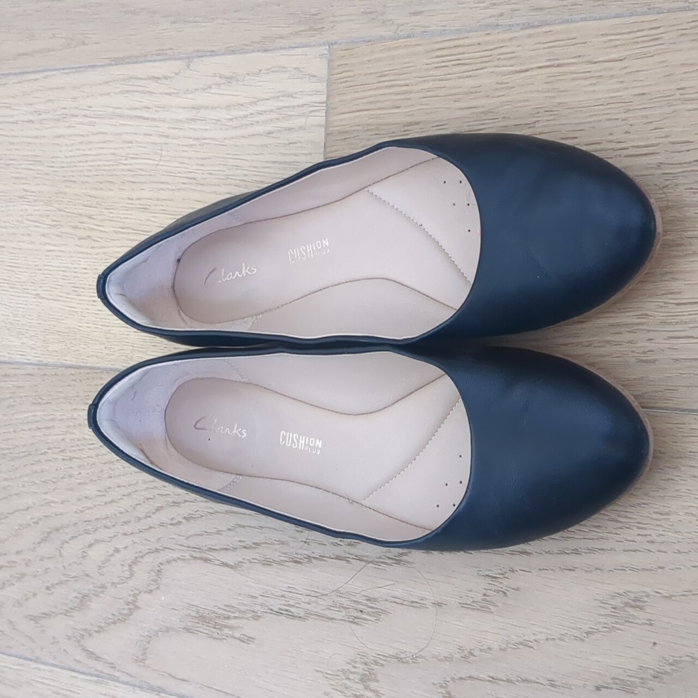 Clark's Leather Ballet Flats size 7